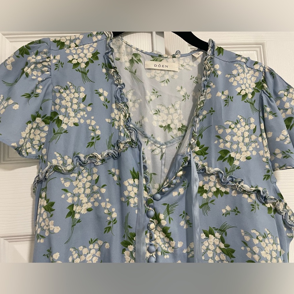 Doen OPALINE TOP -- SKY MAY BELL FLORAL - Picture 7 of 7